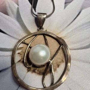 Elegant Silver Pearl Pendant Necklace